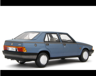 Alfa 75 1.6-1.8 1985 Blu metallizzato Laudoracing 1:18 Resinemodell (Türen, Motorhaube... nicht zu öffnen!)